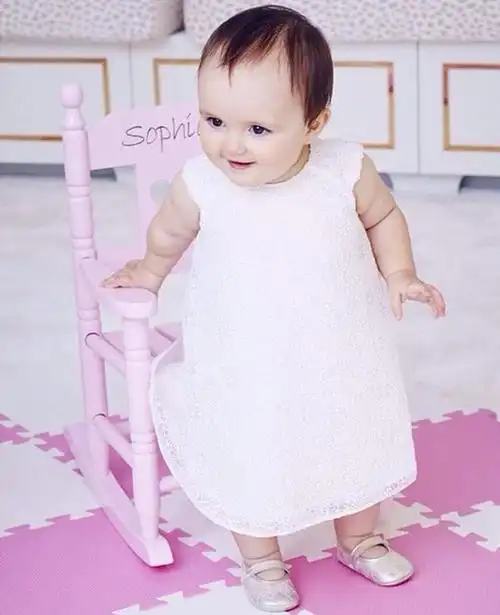 她是f1总裁bernie的女儿… 现在的身家23亿英镑….