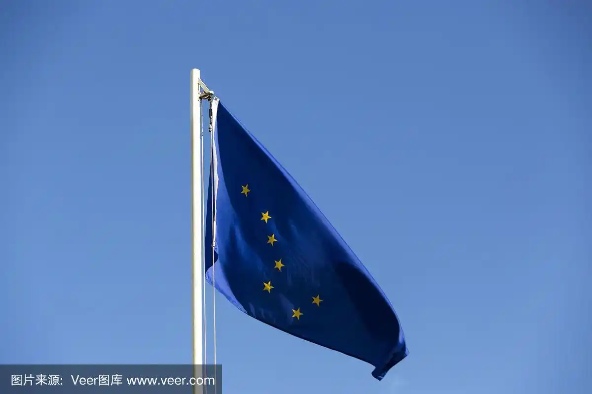 旗杆上的阿拉斯加国旗