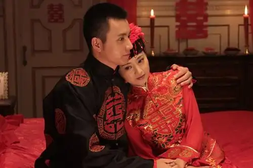 电视剧九死一生今晚登央八惠贵人斓曦出演黑帮大姐大