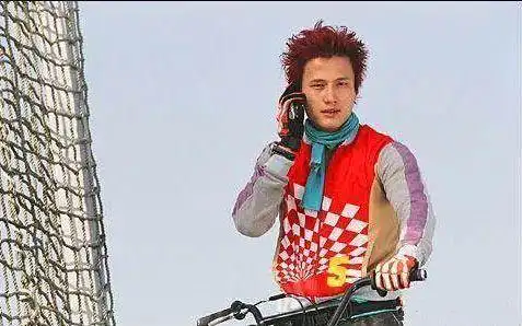 戏外的交情也不错,吴彦祖的电影也经常会出现尹子维,《新警察故事》