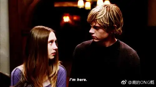 (ps:我最最最喜欢的一季还是第一季,tate&violet忠实的cp粉就是本人了