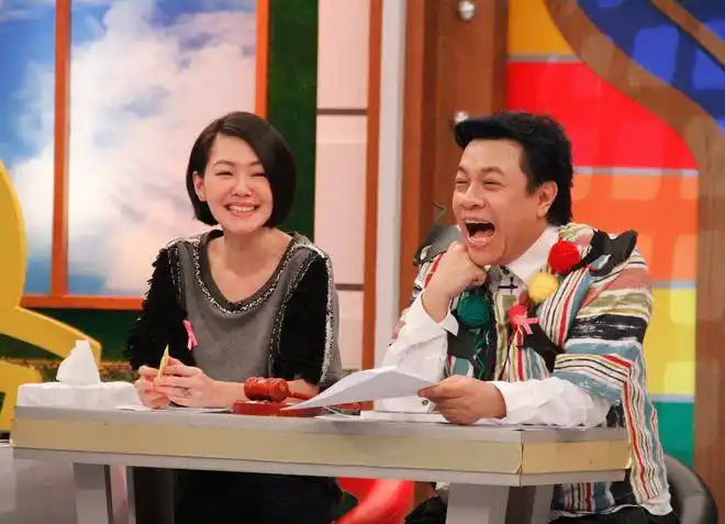 资深媒体人商台玉认为《康熙来了》是这十几年的台湾综艺节目里,"在