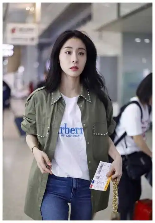 除了音乐,张碧晨和华晨宇还登陆活动事业这个战场.