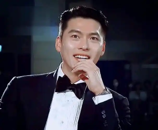 我们玄彬笑的好开心呀,可可爱爱