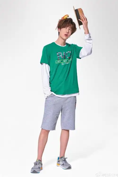 uniq特步代言 #玩无止尽 直播夏日# #uniq王一博