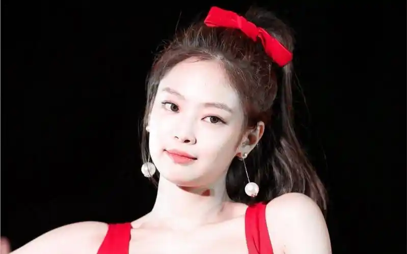 红衣jennie好可 太绝了!