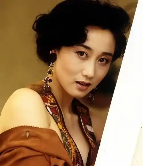 利智这逆天的身材,难怪把李连杰迷得神魂颠倒_品质_外表_魅力