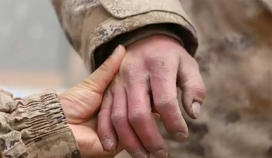 在海拔4655米的詹娘舍哨所,边防战士苦中作乐,让人敬佩