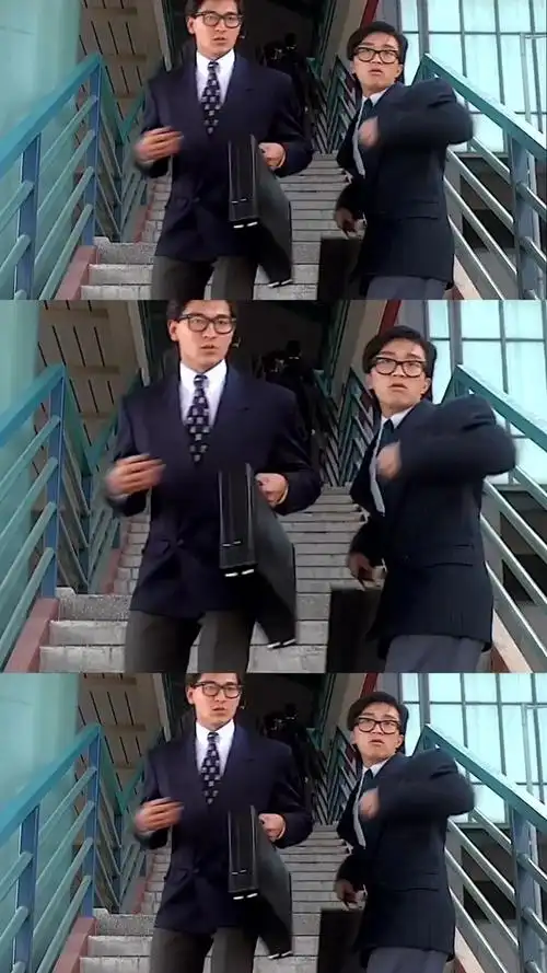 周星驰遇上刘德华,六亲不认的步伐走起来!