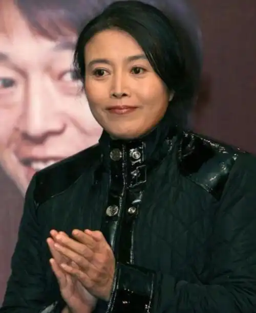 回顾丁嘉丽两段失败婚姻伤人伤己对儿女有愧她晚年生活怎样了