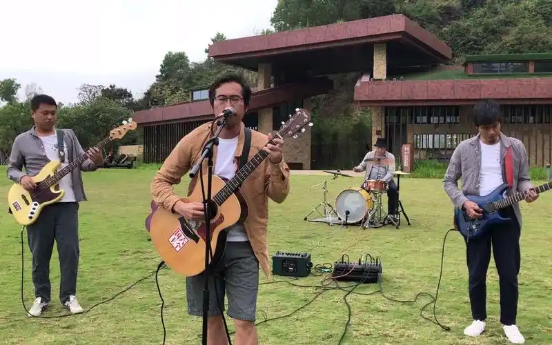 【花如海】-六个国王乐队深圳户外弹唱活动_哔哩哔哩_bilibili