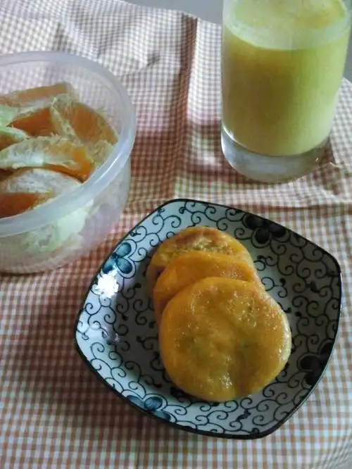 营养的早餐----南瓜饼 玉米汁