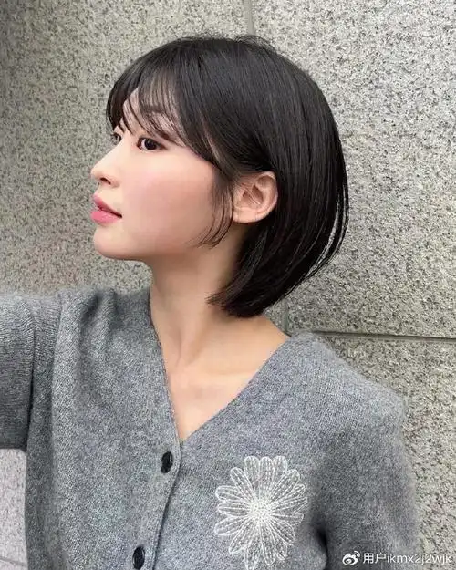 挂耳波波头,时尚与质感完美融合的发型,你喜欢吗