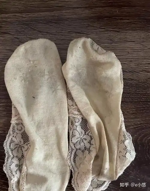 想买喜欢女生穿过的袜子是什么心理