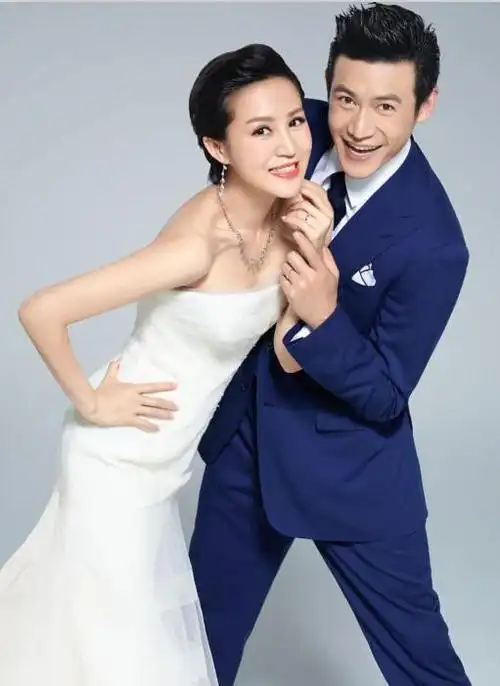 和陆毅合影照片陆毅和陈坤合影照片,两人在电视剧《粉红女郎》中合作