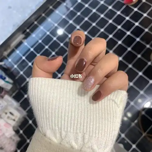 秋冬黑黄皮纯色美甲