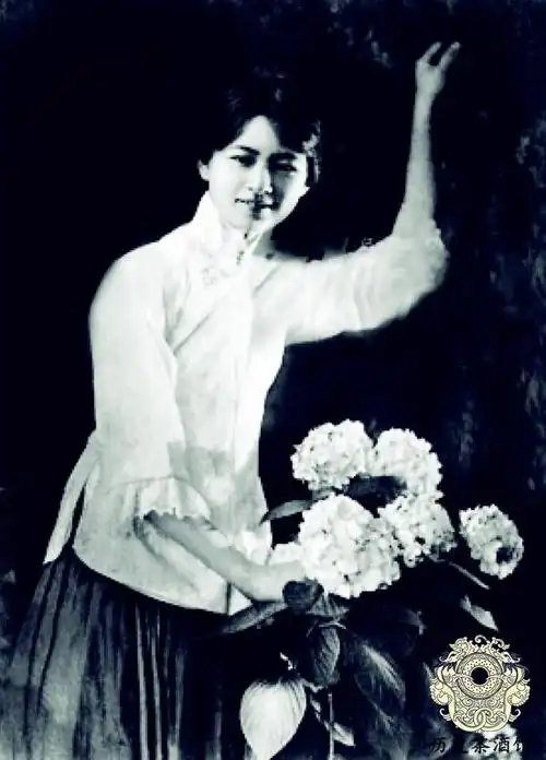 历史名人年轻时的老照片图四张作霖很秀气图九是奥巴马夫妇