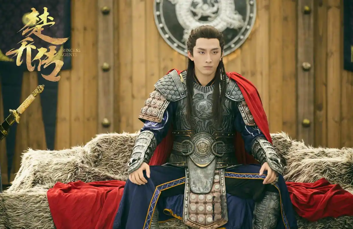 窦骁影视剧中疯狂刷屏,杂志造型百变,气质西装窦实力圈粉,颜书仁,叶珈