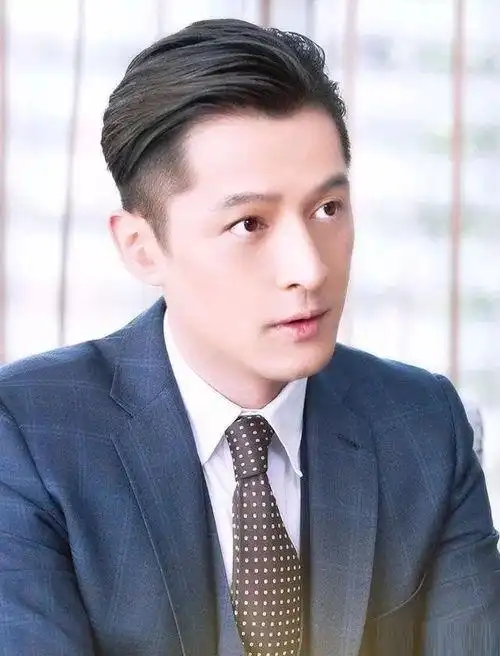 发际线m型 发际线m型适合什么发型