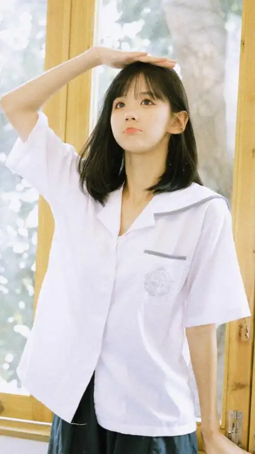 抖音网红美女井川里予手机壁纸