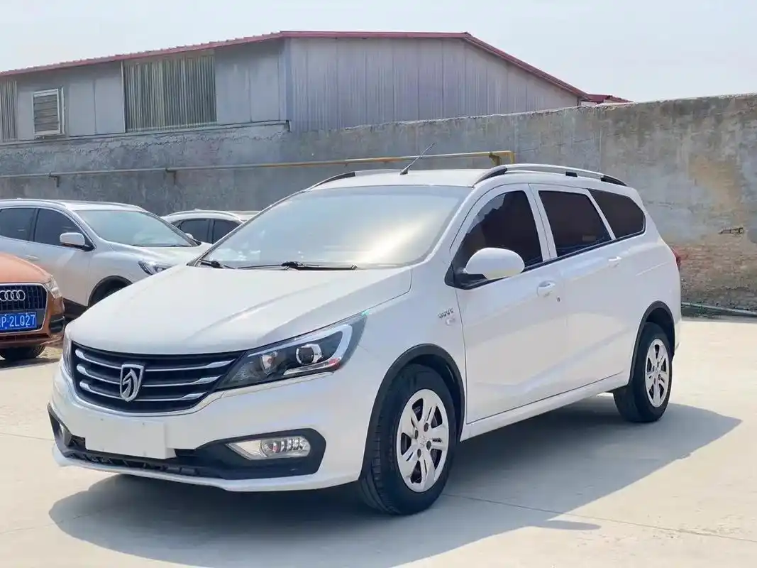 新到18年3月宝骏310w,1.5手挡,个人一手,原版原漆, - 抖音