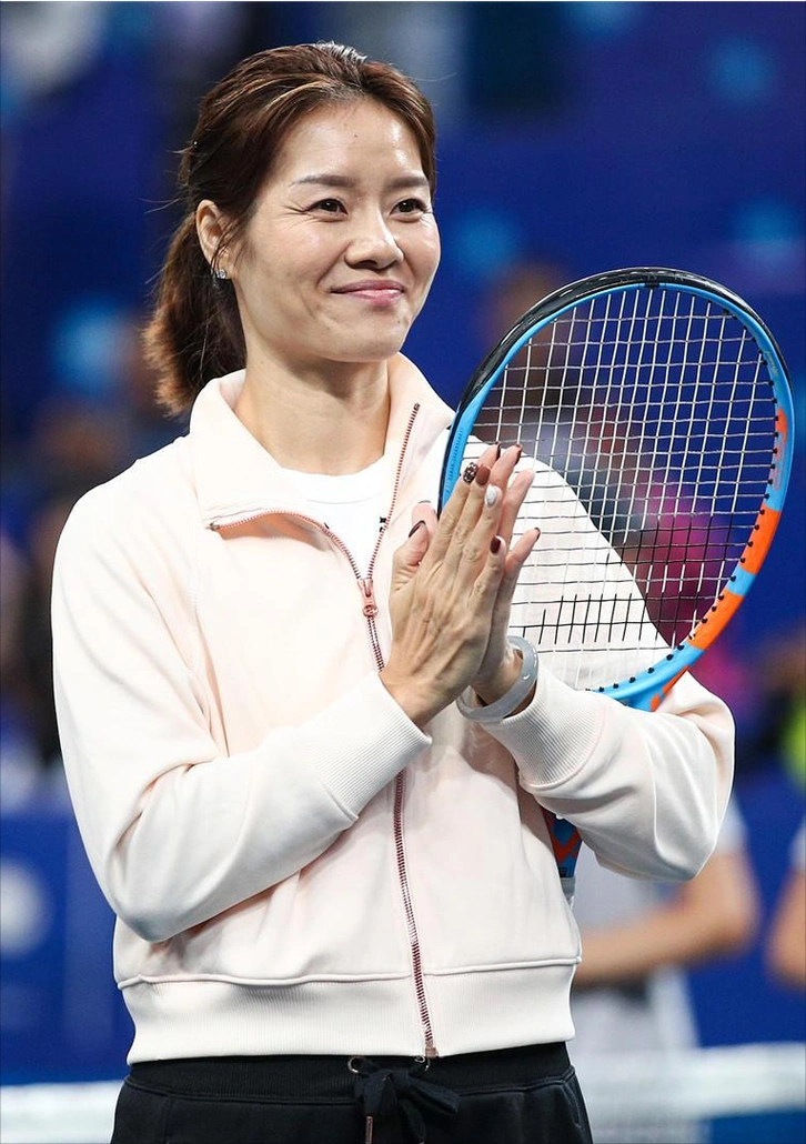 结婚16年不做饭,不见公婆,不叫爸妈,网球一姐李娜如今怎样了?