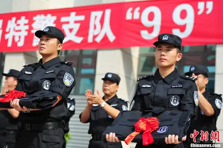 深圳特警换装99式战训服