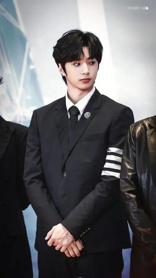 刘耀文回应电影脸