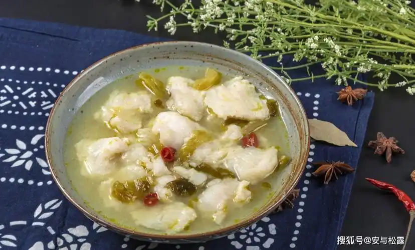 原创自制酸菜龙利鱼,酸爽开胃,没有鱼刺吃着过瘾,做给孩子吃也放心