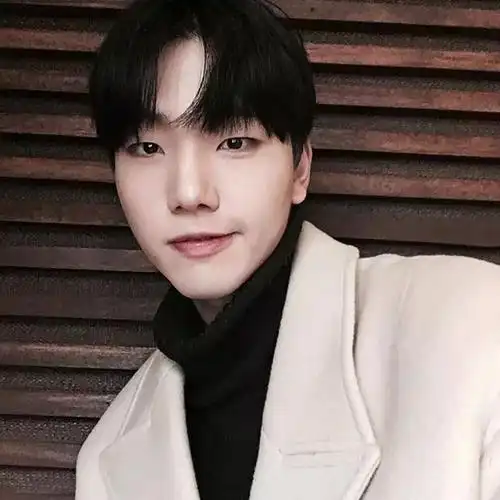 眉毛(单眼皮小眼睛的男生面相) - 月牙知识库