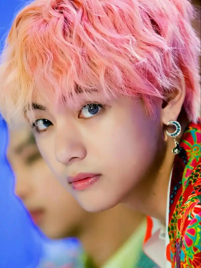 帅哥才能驾驭的颜色"粉红"#金泰亨 #taetae  #ki - 抖音