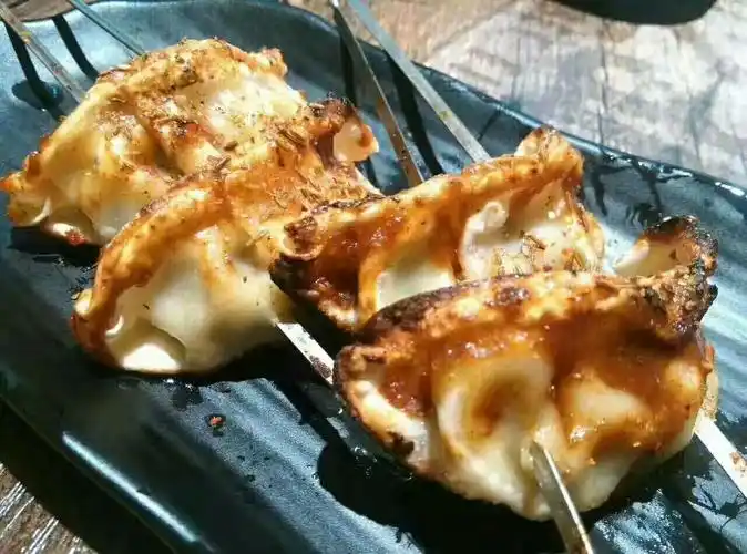 烤饺子,海燕啊,来串烤饺子吧