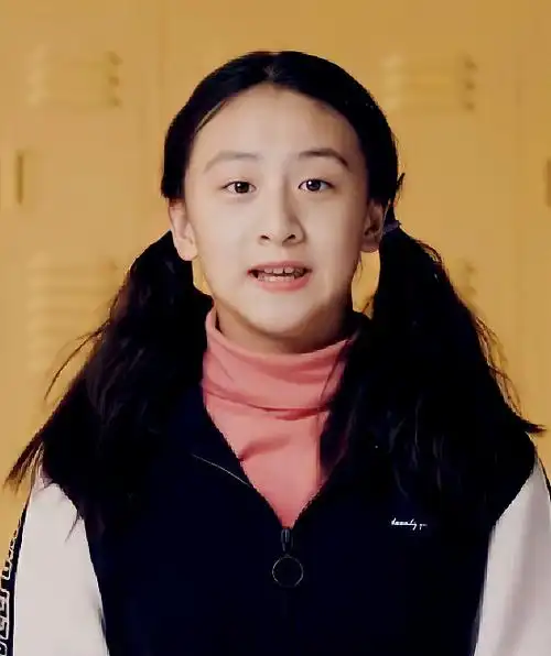 田亮12岁女儿近照曝光,五官精致清纯可人