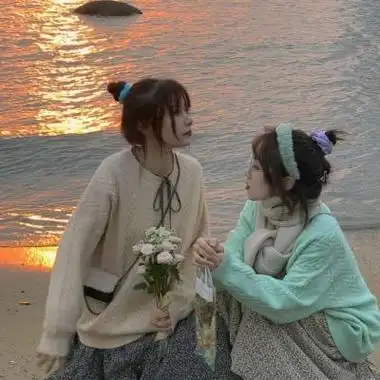 唯美闺蜜头像两人一人一张真人