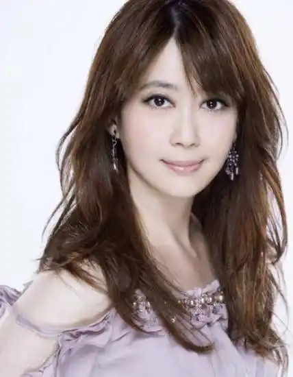 原创51岁孟庭苇状态似少女,皮肤白皙不见皱纹,网友:嘴怎么了?