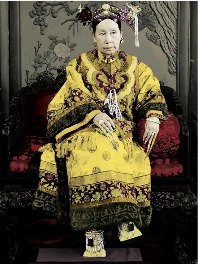 李莲英的为官之道胆小怕事的小人物如何成为慈禧身边的大红人