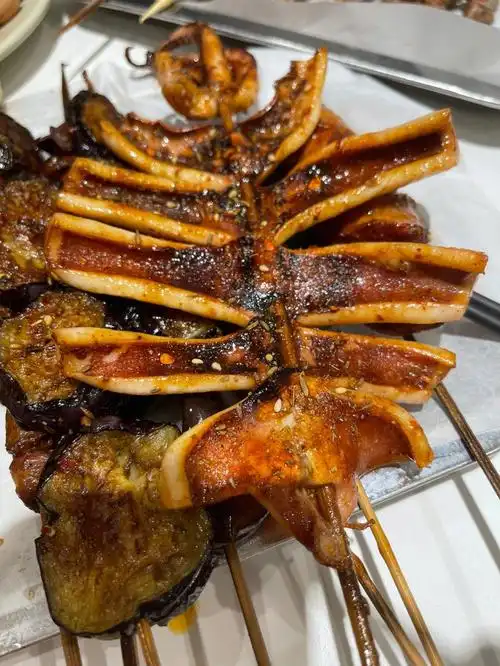 记录美食北新桥鱿鱼烤串