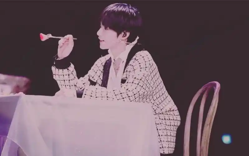 【刘耀文×jennie】庸俗愚昧 轻佻堕落 脆弱易碎的病发爱情