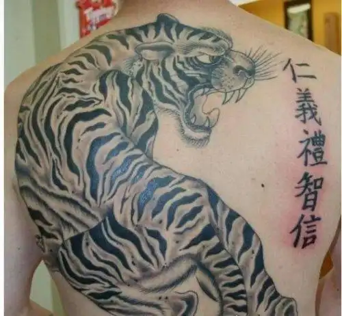 纹身的忌讳和讲究纹错纹身会破坏你的好运图案不能随便纹