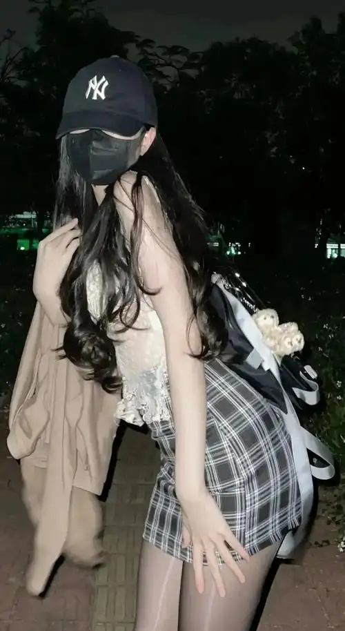 00更新 记得打开手机 查收我的礼物精美手机壁纸,朋友圈背景图,表情