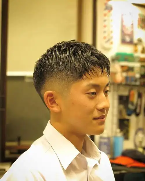 清爽时尚显精神,帅到马上想收藏|发型|烫发|头型|短发|染发_网易订阅