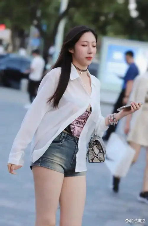 街拍:看完这篇时尚街拍,你会喜欢上北京的美女