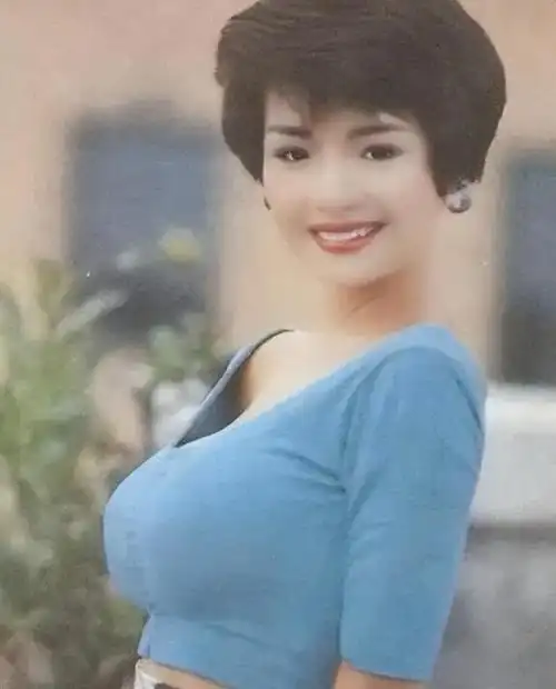 90年代第一艳星,为爱情拒绝跟周星驰传绯闻,最后却人财两空