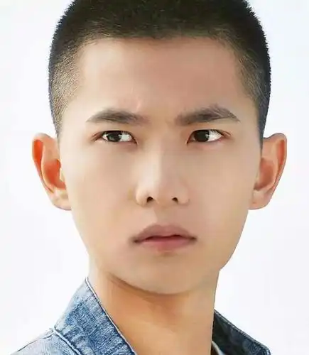 寸头真的很考验男明星颜值,八位男星谁的脸是真的帅?