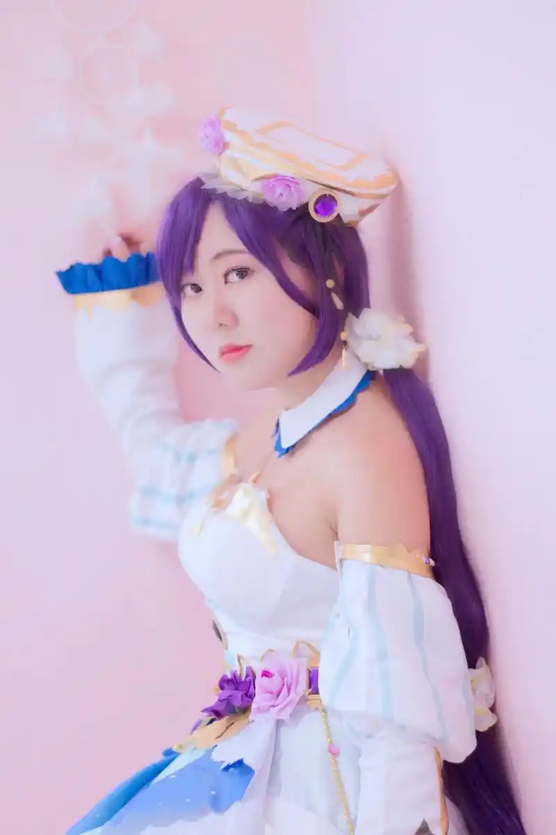 微胖可爱小姐姐cosplay 东条希诞生石