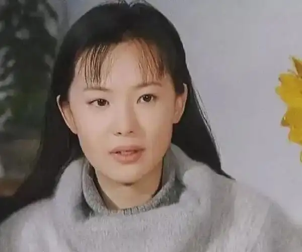 咏梅:演25年配角,49岁拿下柏林影后,转身嫁王菲初恋成人生赢家