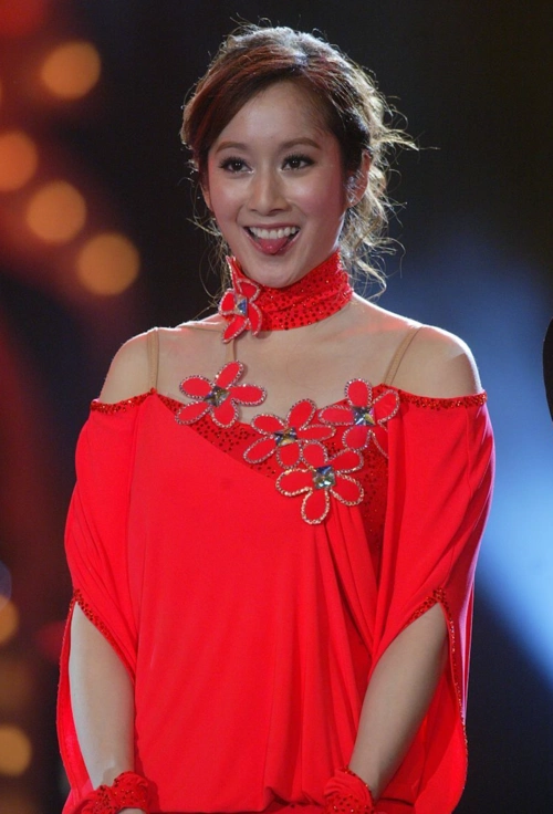 44岁许慧欣罕见露脸孕味十足,承认为二胎备孕中,无惧做高龄产妇