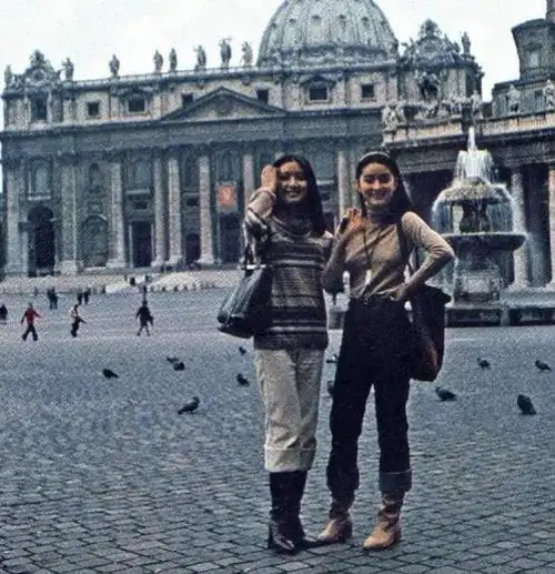 原创林青霞胡因梦42年前同框照罕见曝光,网友:变化好大