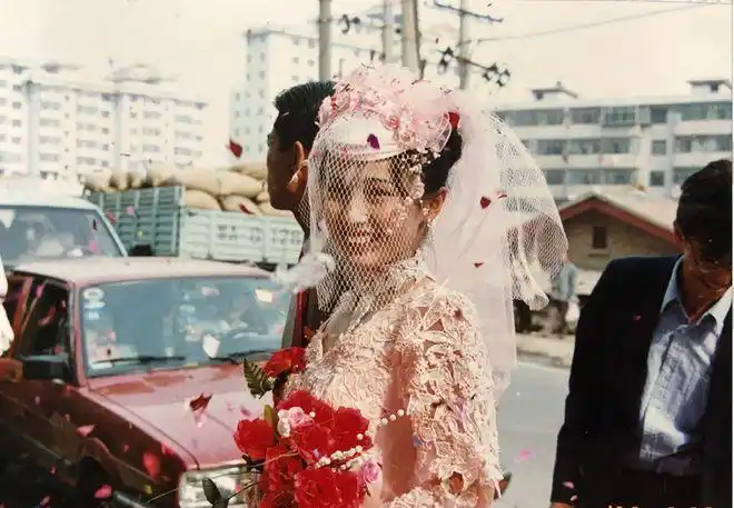 一个时代有一个时代的标准,上个世纪80年代被称作为最好的黄金时代,小