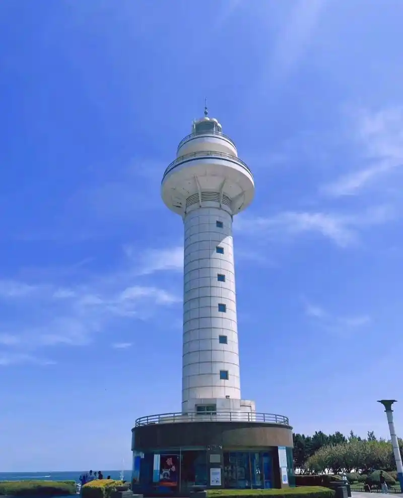 日照旅游必去第一景点～灯塔风景区 灯塔风景区因区内设有灯塔而得名.